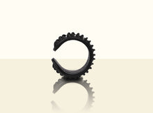 Shimmering Yu Bracelet - Black