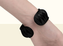 Shimmering Yu Bracelet - Black