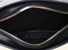 Exquisite Fan Clutch - Black